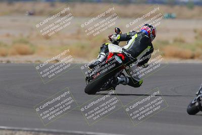 media/Sep-11-2022-SoCal Trackdays (Sun) [[81b7e951af]]/Turn 5 (1110am)/